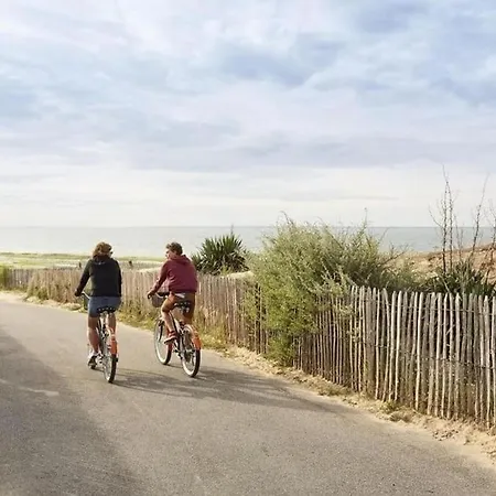 T3 * * * + Piscine アパート *