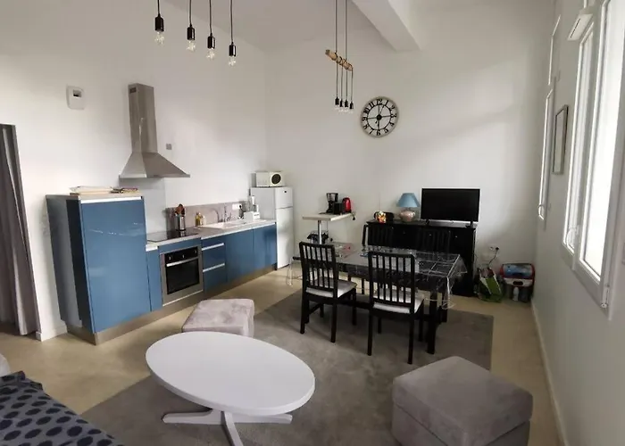 T3 * * * + Piscine Appartement